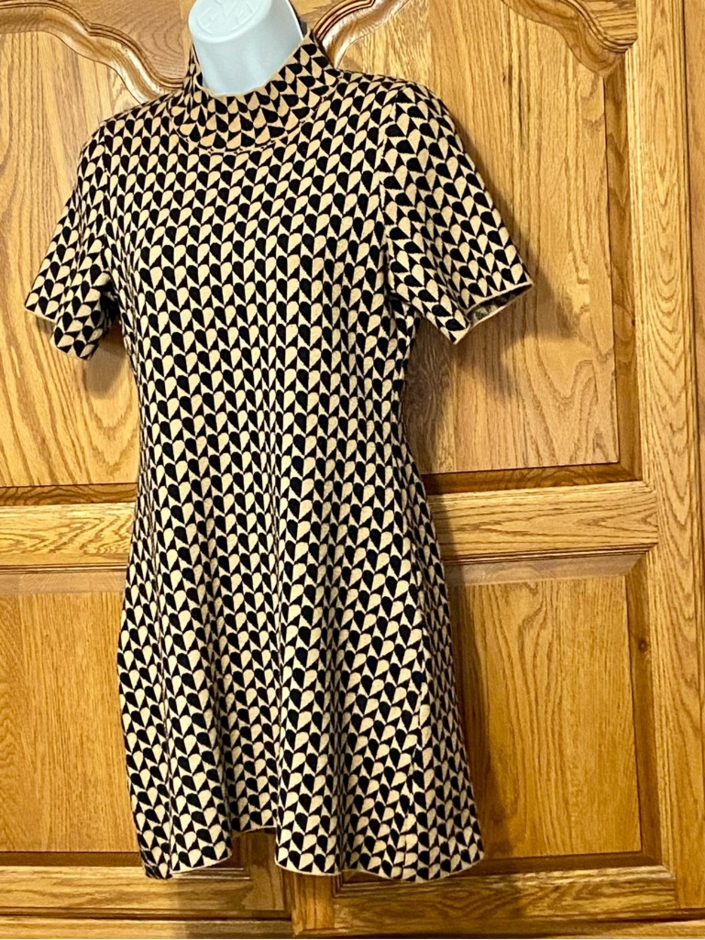 Anthropologie The Nina Short-Sleeve Mock-Neck Mod Mini Dress Brown Motif Sz M - Picture 4 of 16